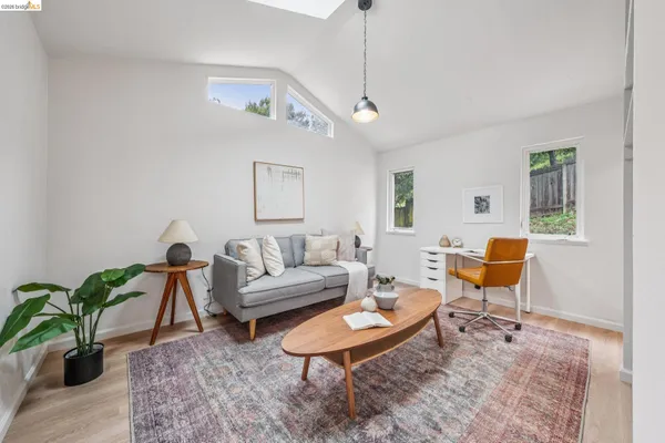 $895,000 | 3056 Roxbury Avenue, Oakland, CA 94605