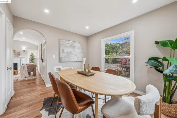 $895,000 | 3056 Roxbury Avenue, Oakland, CA 94605