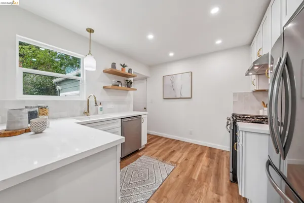 $895,000 | 3056 Roxbury Avenue, Oakland, CA 94605