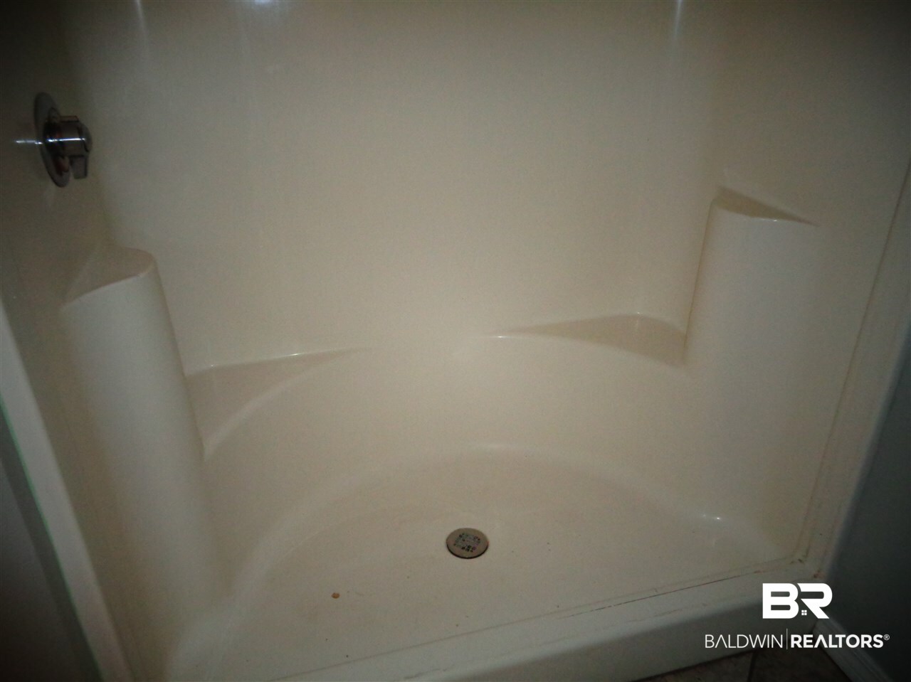 27020 Lake Road Orange Beach, AL 36561 - Photo 14 of 30 Master Bathroom