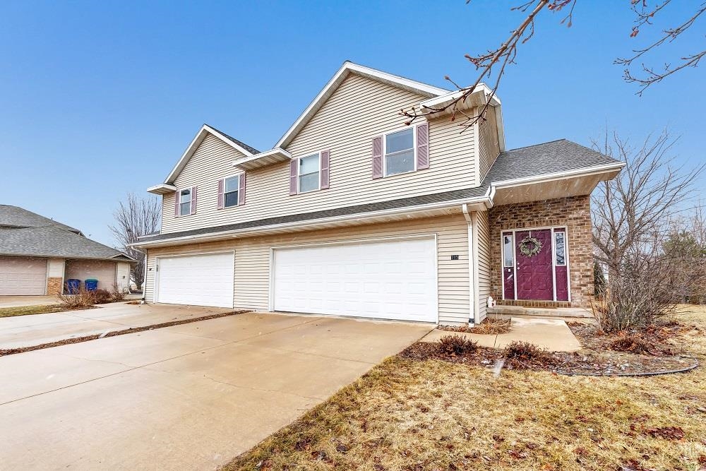 715 Edge Point Court De Pere, WI 54115 - Photo 1 of 24