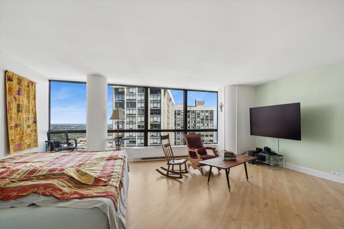 5415 North Sheridan Road, Unit 3407 Chicago, IL 60640 - Photo 13 of 27 Gallery Image 13