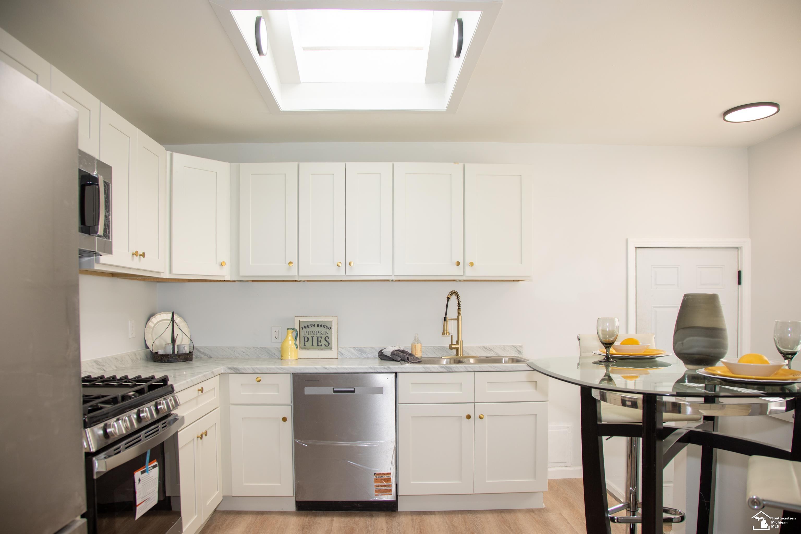 33618 Warren Road Westland, MI 48185 - Photo 15 of 47