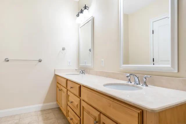 $525,000 | 332 Still Water Circle, Unit 332, Brookfield, CT 06804