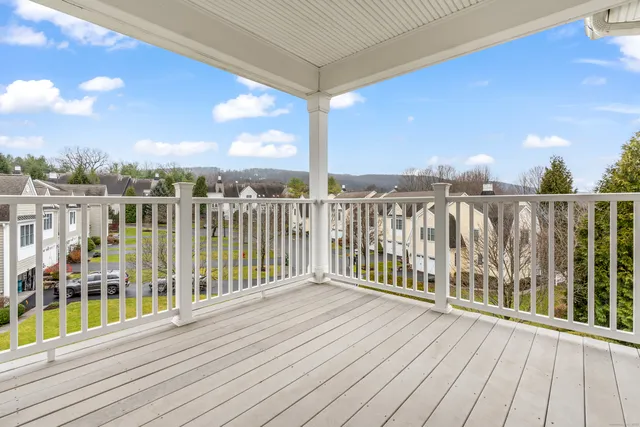 $525,000 | 332 Still Water Circle, Unit 332, Brookfield, CT 06804