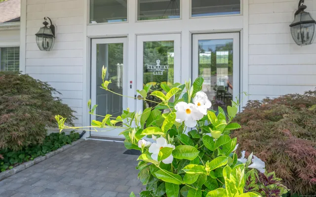 $525,000 | 332 Still Water Circle, Unit 332, Brookfield, CT 06804