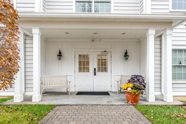 $525,000 | 332 Still Water Circle, Unit 332, Brookfield, CT 06804