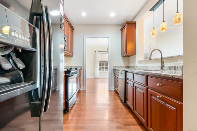 $525,000 | 332 Still Water Circle, Unit 332, Brookfield, CT 06804