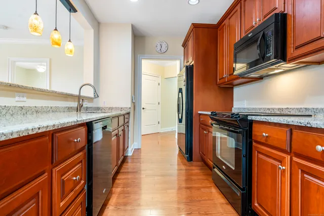 $525,000 | 332 Still Water Circle, Unit 332, Brookfield, CT 06804