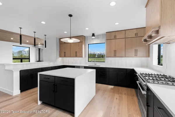 $3,614,000 | 2055 Log Cabin Clb Road, Jackson, WY 83001