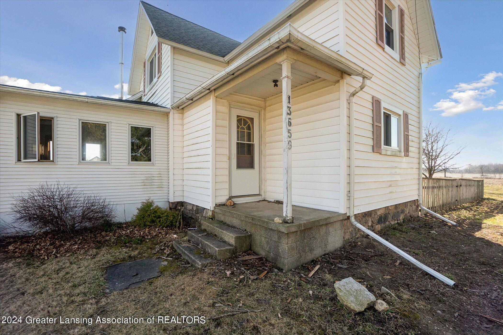13659 South Morrice Road Perry, MI 48872 - Photo 5 of 60 03-13659-S-Morrice-Rd-Perry-MI-48872-Win