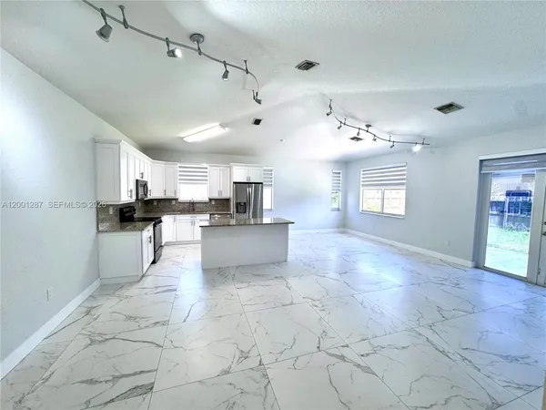$3,500 | 21405 Ingraham Ave Road, Cutler Bay, FL 33189
