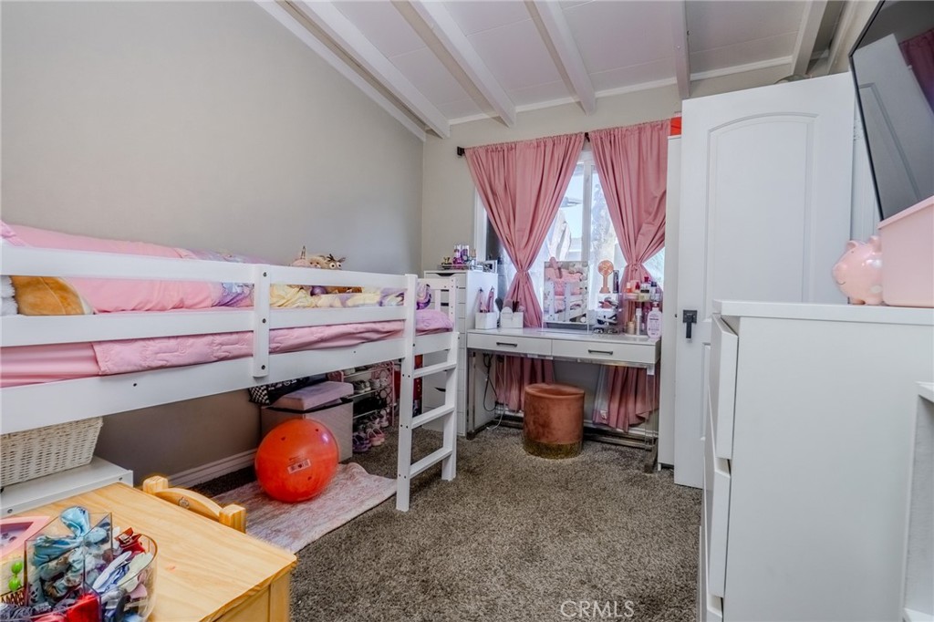 827 South Riverside Avenue Rialto, CA 92376 - Photo 20 of 60 a utility room with dryer and washer