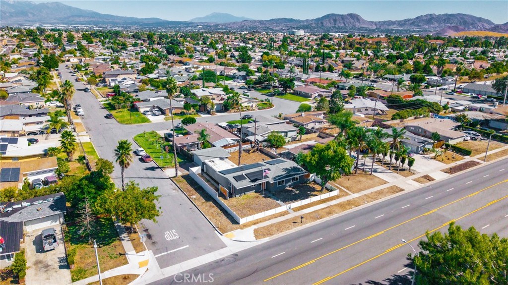 827 South Riverside Avenue Rialto, CA 92376 - Photo 41 of 60 an aerial view of multiple house