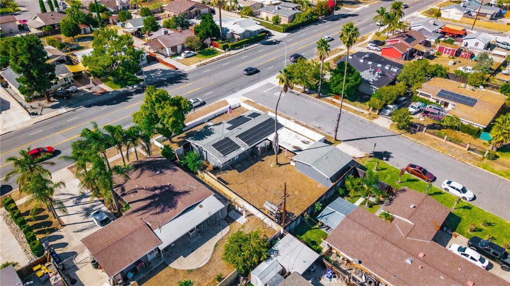 827 South Riverside Avenue Rialto, CA 92376 - Photo 43 of 60 an aerial view of a house with a yard