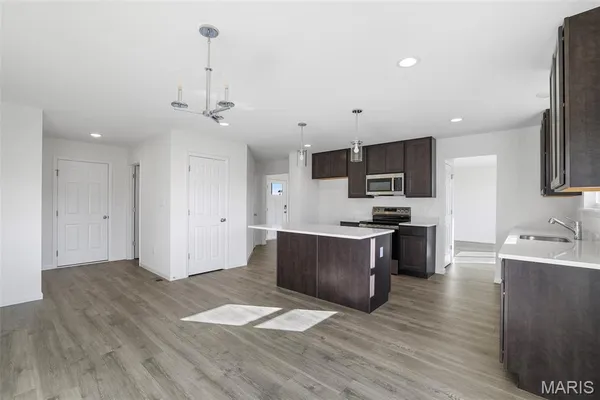 $358,264 | 2338 Reiff Drive, Florissant, MO 63031