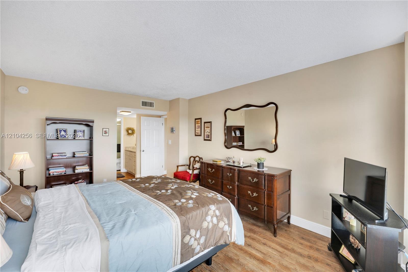 10777 West Sample Road, Unit 907 Coral Springs, FL 33065 - Photo 17 of 45 Master Bedroom