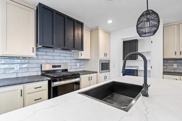 $244,900 | 118 Division Street, Sandstone, MN 55072