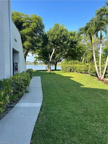 $189,900 | 3062 Kings Lake Boulevard, Unit 7511, Naples, FL 34112