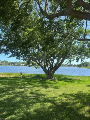 $189,900 | 3062 Kings Lake Boulevard, Unit 7511, Naples, FL 34112