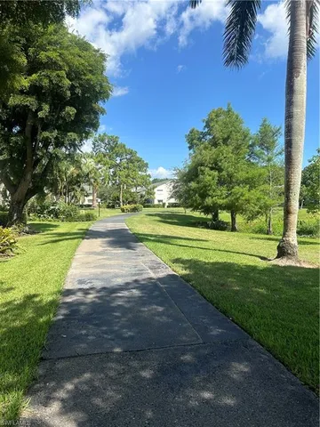 $189,900 | 3062 Kings Lake Boulevard, Unit 7511, Naples, FL 34112