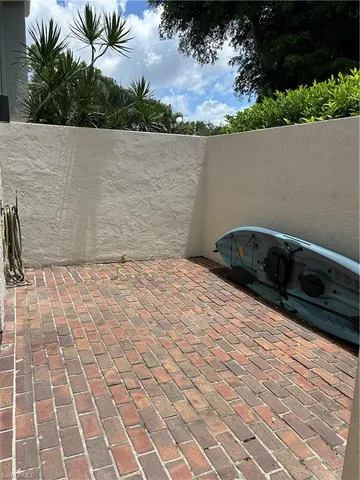 $189,900 | 3062 Kings Lake Boulevard, Unit 7511, Naples, FL 34112