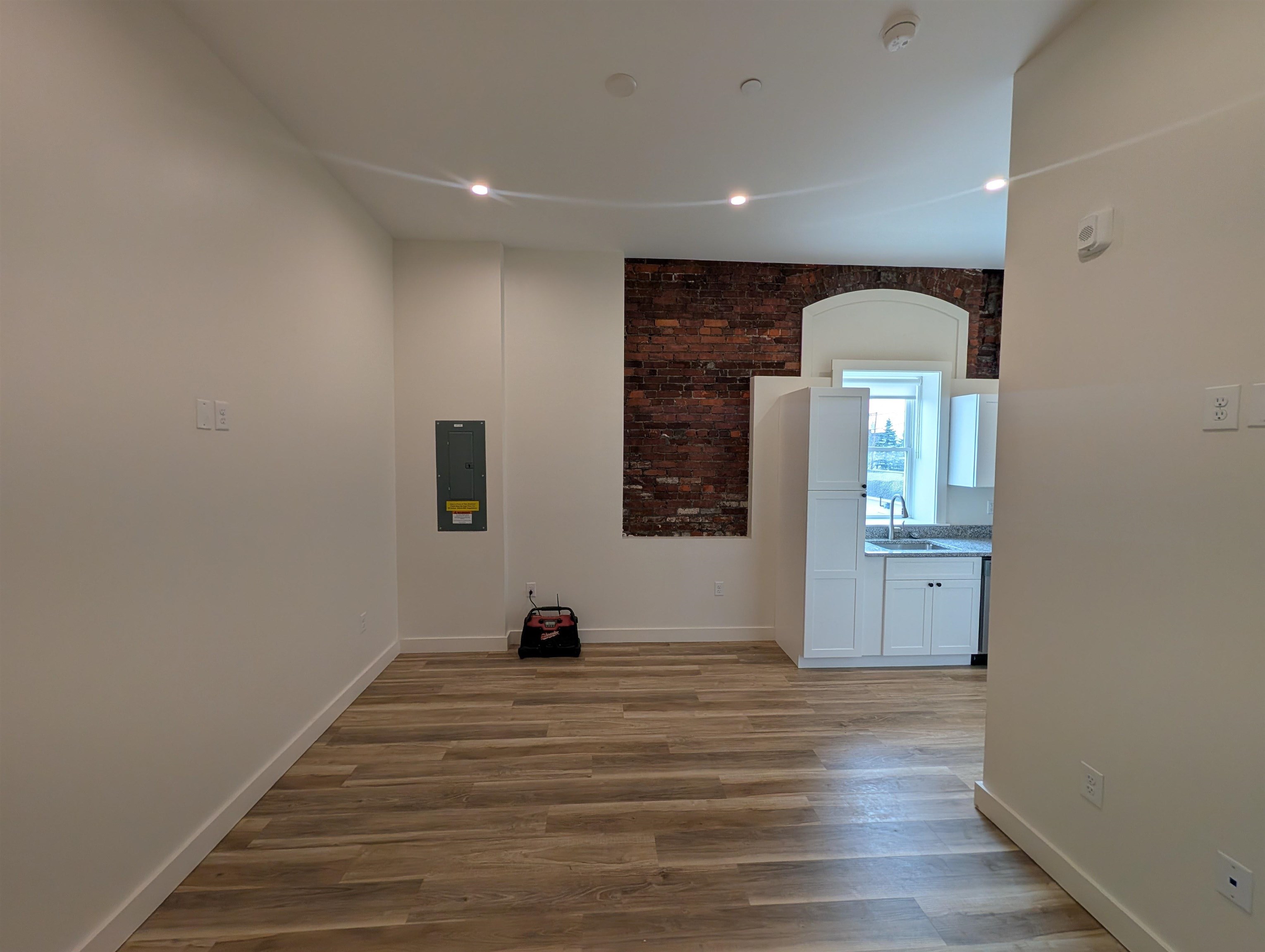 22 South Main Street, Unit 205 Rochester, NH 03867 - Photo 11 of 42