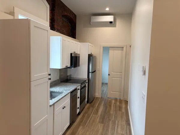 $1,995 | 22 South Main Street, Unit 205, Rochester, NH 03867