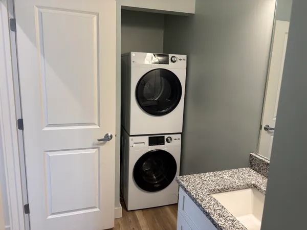 $1,995 | 22 South Main Street, Unit 205, Rochester, NH 03867