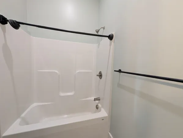 $1,995 | 22 South Main Street, Unit 205, Rochester, NH 03867