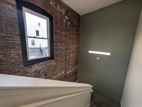 $1,995 | 22 South Main Street, Unit 205, Rochester, NH 03867