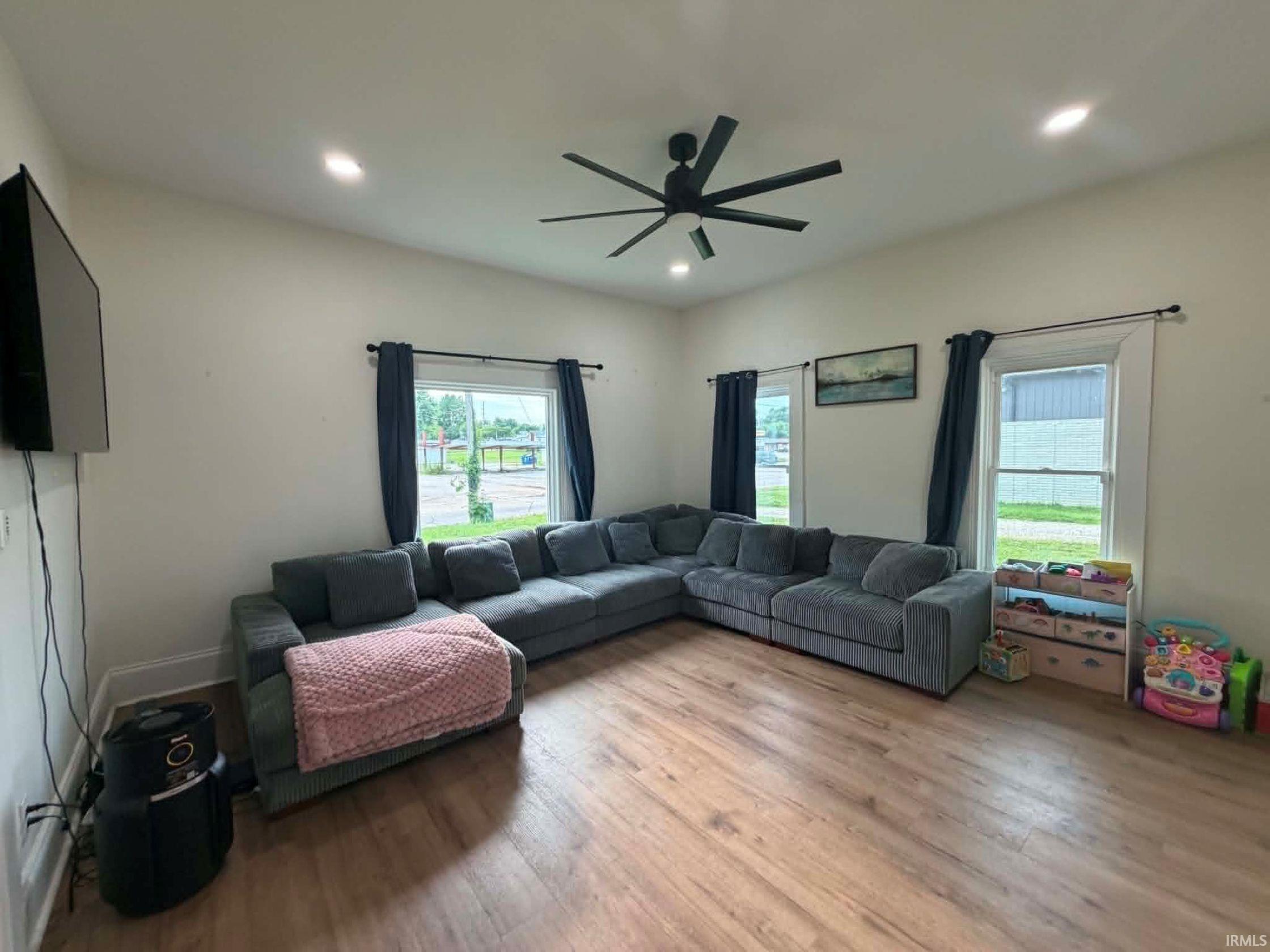965 South 9th Street Mitchell, IN 47446 - Photo 6 of 17