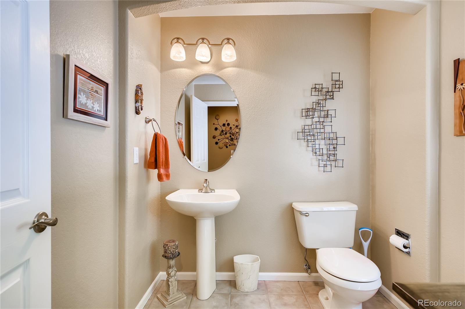 9722 Adelaide Court Highlands Ranch, CO 80130 - Photo 11 of 28 Gallery Image 11