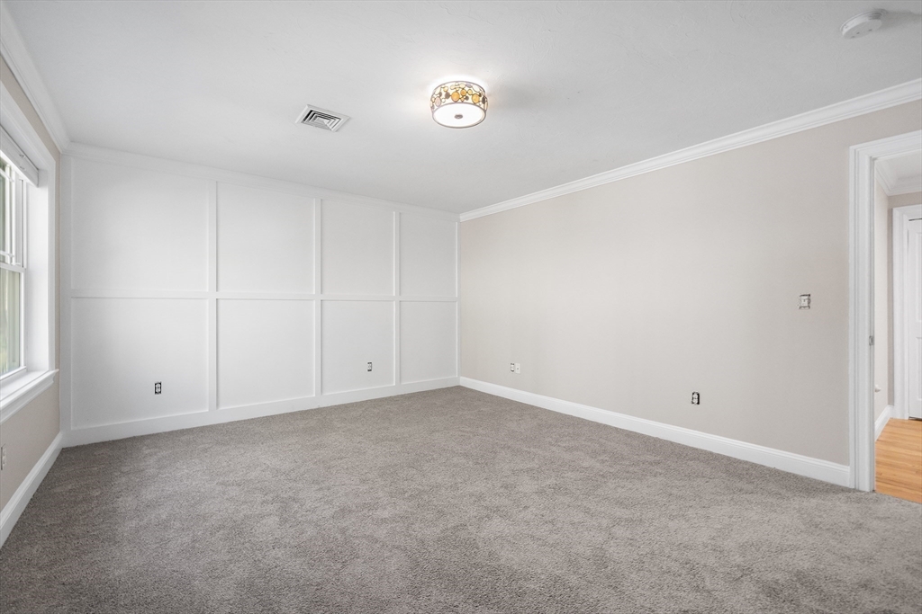 29 Pilgrim Way Walpole, MA 02032 - Photo 23 of 42