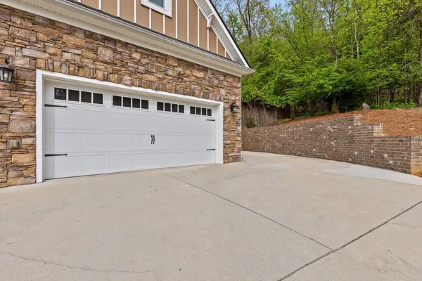 $529,900 | 7231 Neville Drive, Ooltewah, TN 37363