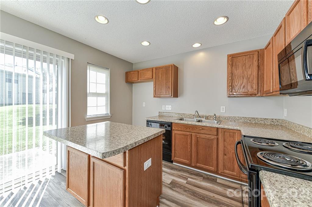 10556 Broken Branch Road Charlotte, NC 28213 - Photo 14 of 32 Gallery Image 14