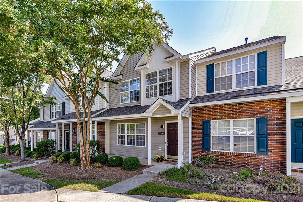 10556 Broken Branch Road Charlotte, NC 28213 - Photo 3 of 32 Gallery Image 3