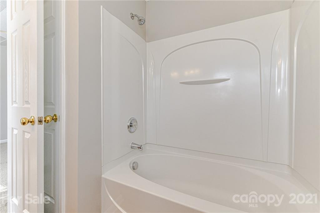 10556 Broken Branch Road Charlotte, NC 28213 - Photo 23 of 32 Gallery Image 23