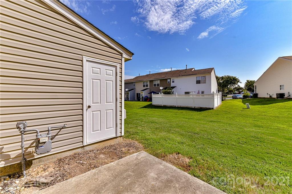 10556 Broken Branch Road Charlotte, NC 28213 - Photo 30 of 32 Gallery Image 30