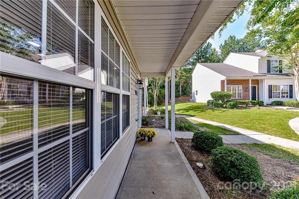 10556 Broken Branch Road Charlotte, NC 28213 - Photo 5 of 32 Gallery Image 5
