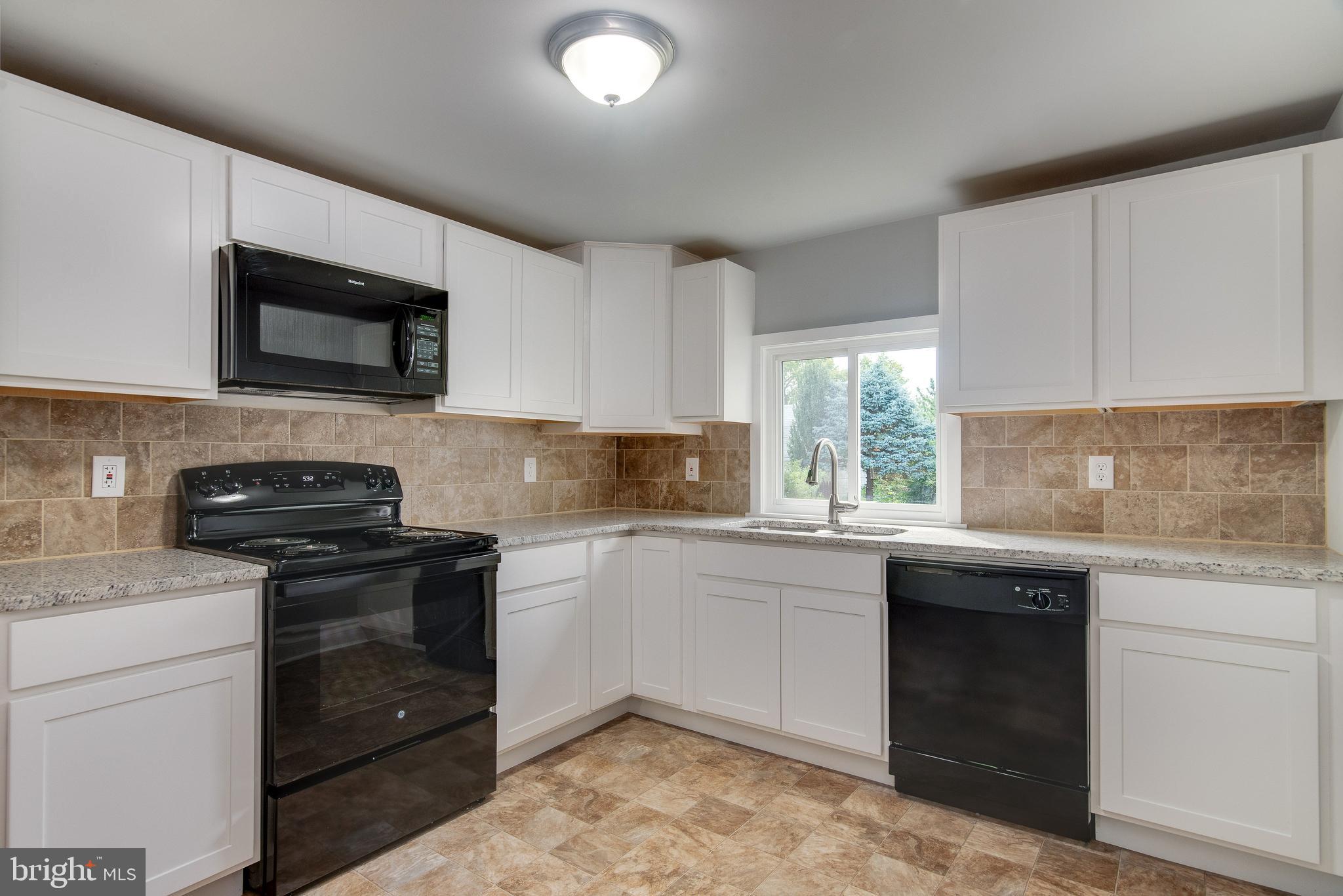 3522 Kutztown Road Reading, PA 19605 - Photo 11 of 29