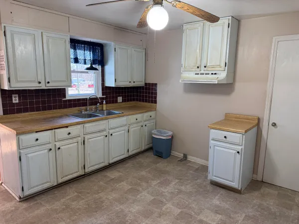 $224,900 | W220N8554 Waukesha V, Menomonee Falls, WI 53051