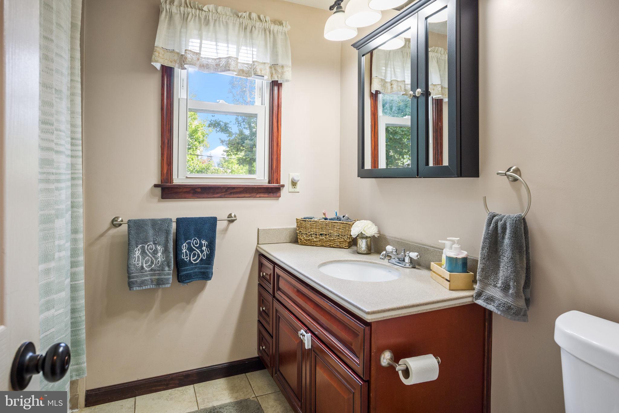 1103 West County Line Road Hatboro, PA 19040 - Photo 15 of 32