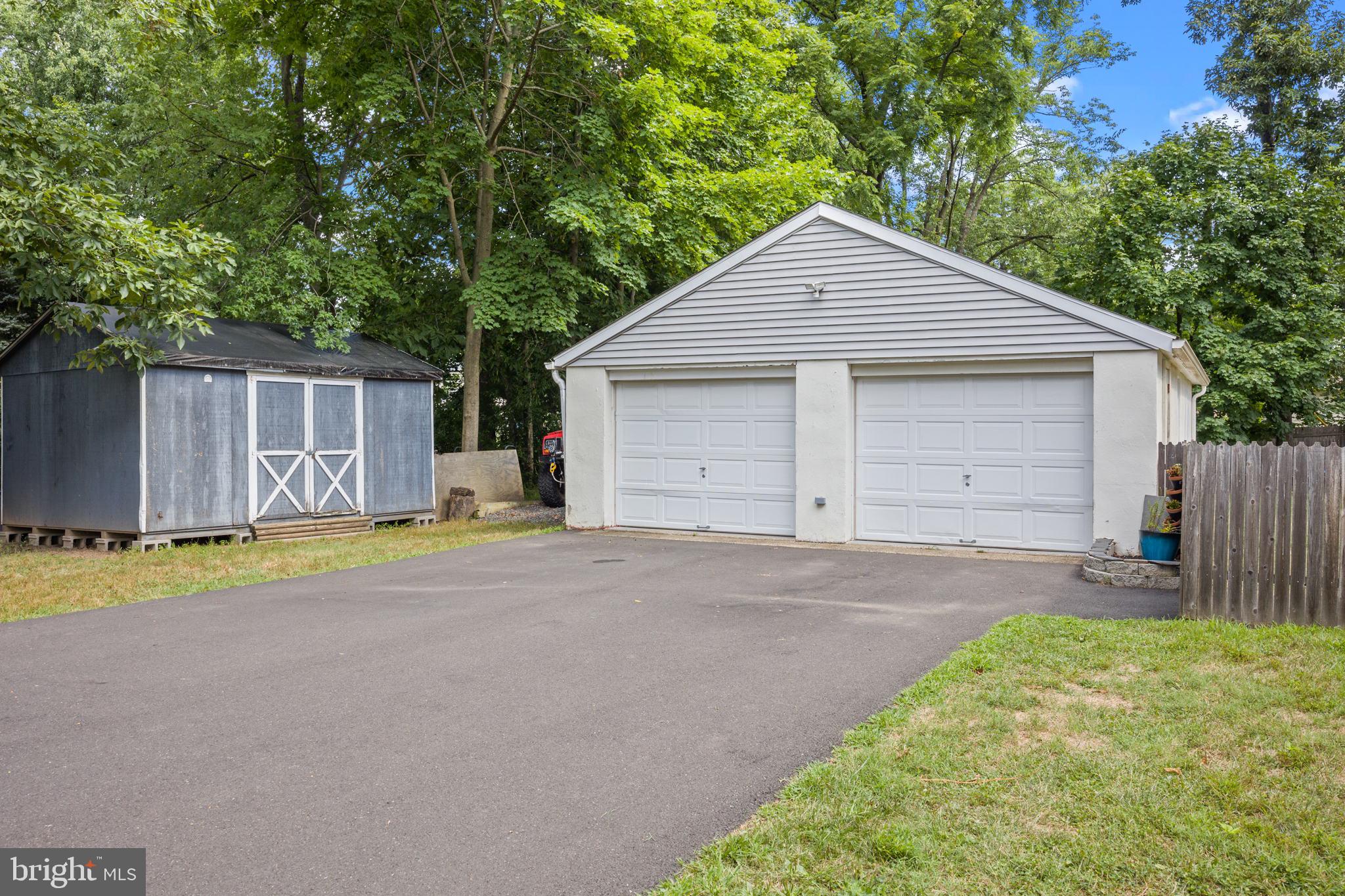 1103 West County Line Road Hatboro, PA 19040 - Photo 3 of 32