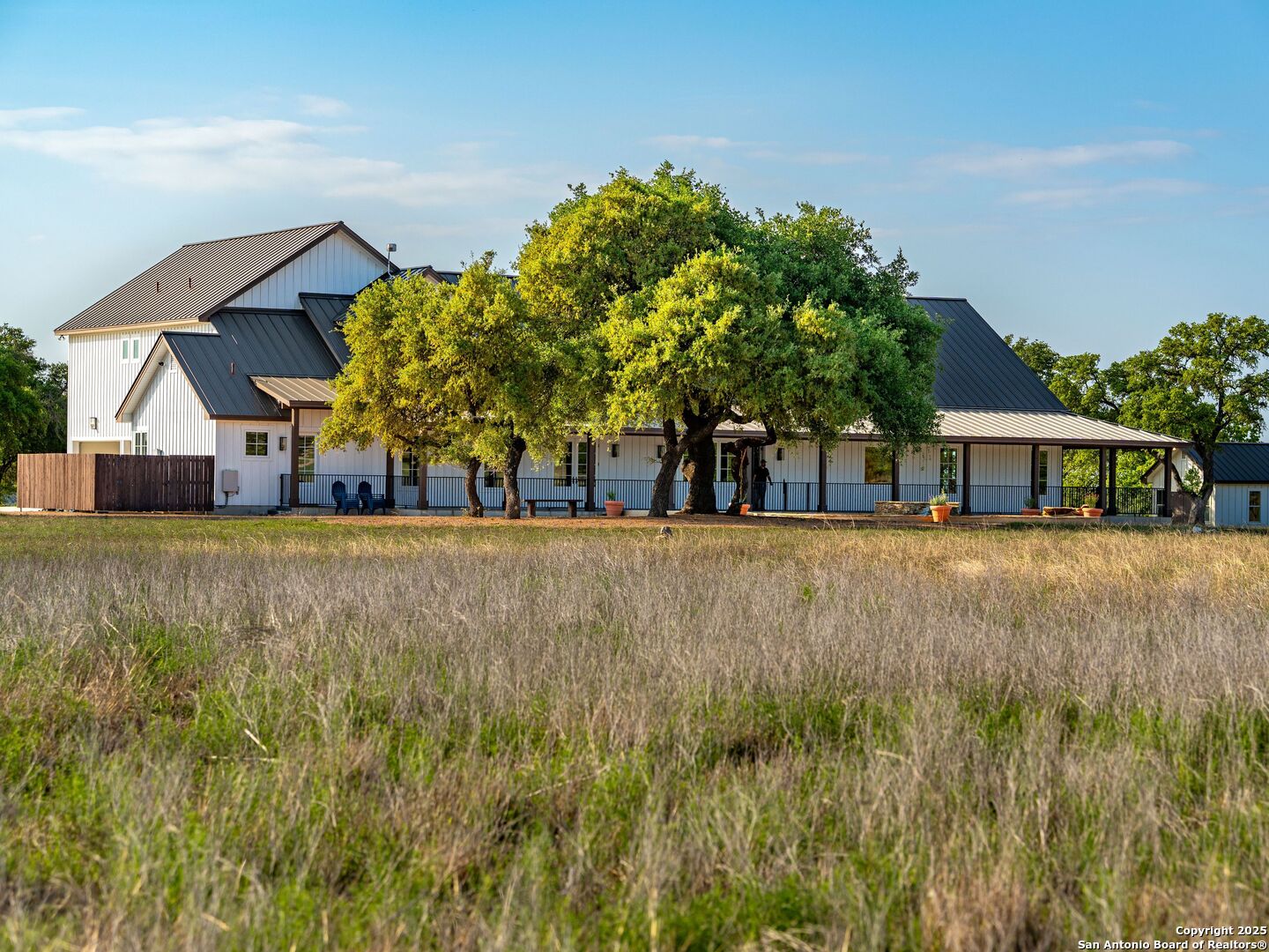 862 Grape Creek Road Fredericksburg, TX 78624 - Photo 12 of 90 a front view of house with a garden
