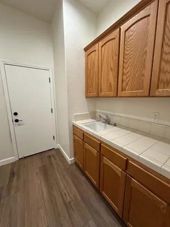 $2,600 | 7026 North Warren Avenue, Fresno, CA 93711