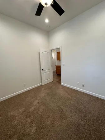 $2,600 | 7026 North Warren Avenue, Fresno, CA 93711