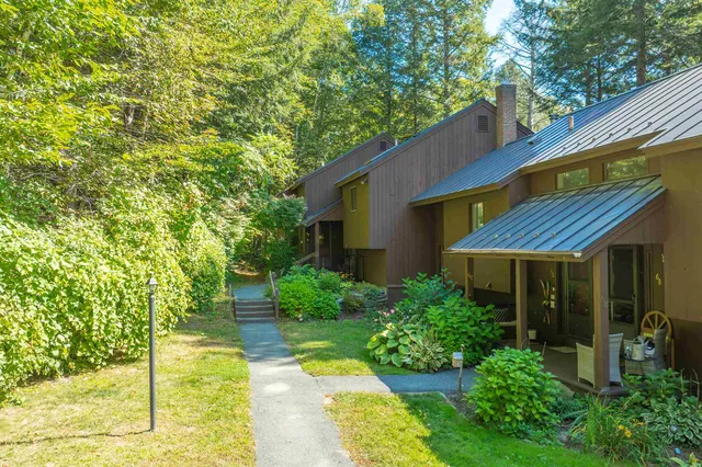 $225,000 | 253 Old Quechee Road, Unit 6D, Hartford, VT 05059