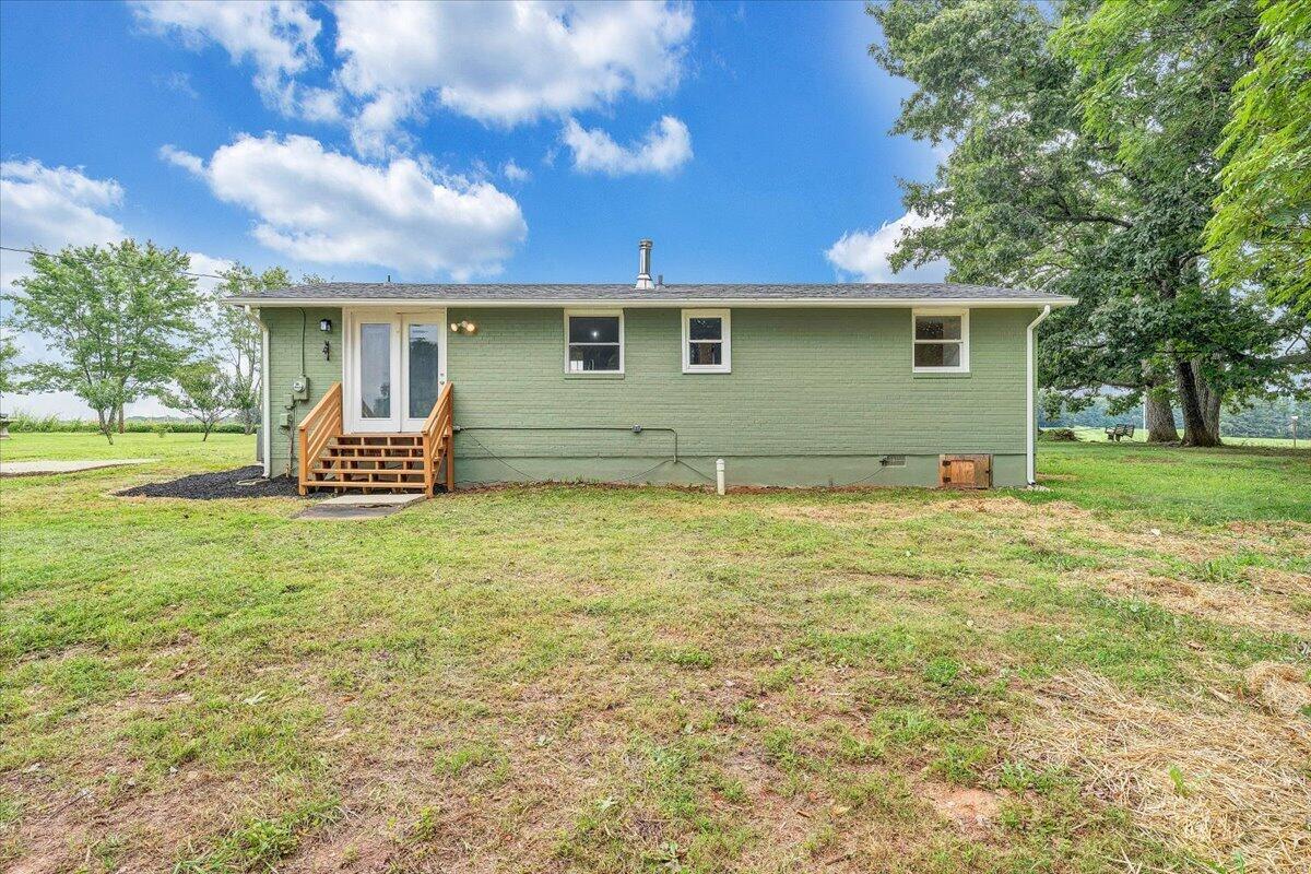 433 Kent Road Wirtz, VA 24184 - Photo 32 of 35 33-MIB07381