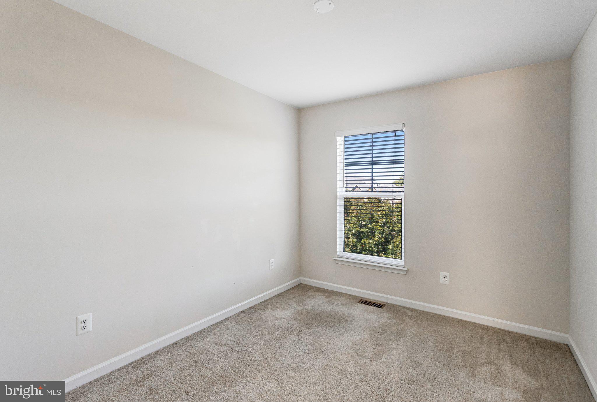 8940 Dahlgren Ridge Road Manassas, VA 20111 - Photo 21 of 36 Gallery Image 21